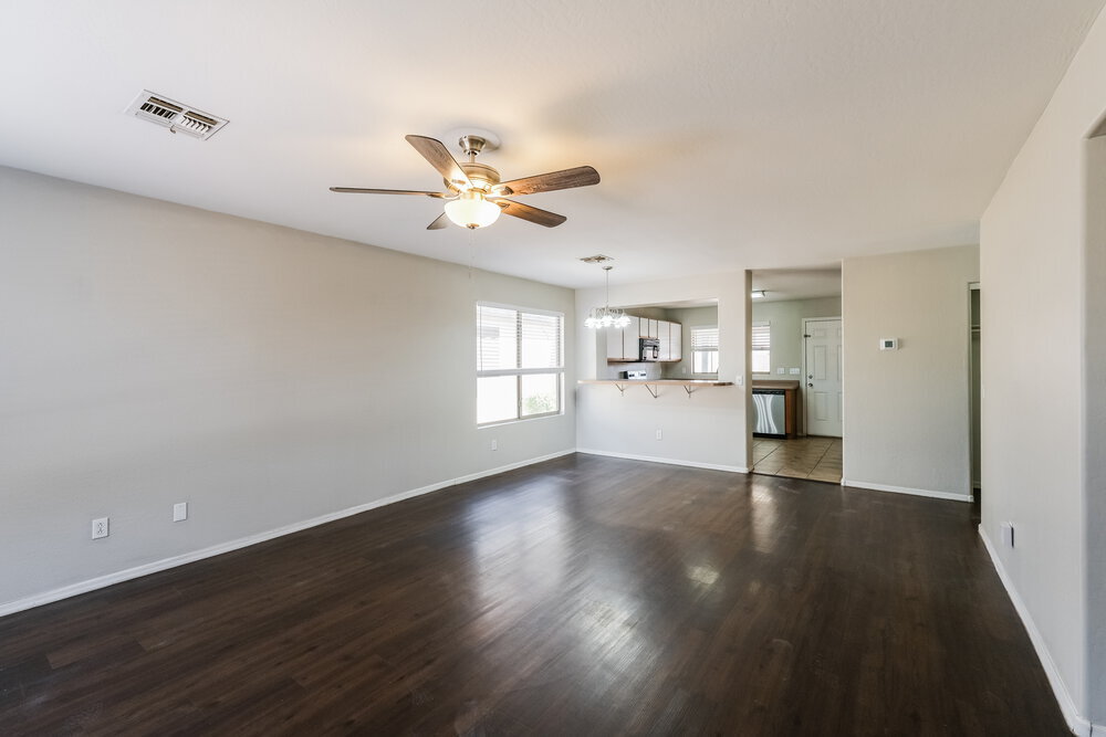 Building Photo - 15843 W Woodlands Ave
