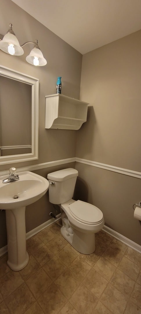 Building Photo - 4012 Blackstone Dr