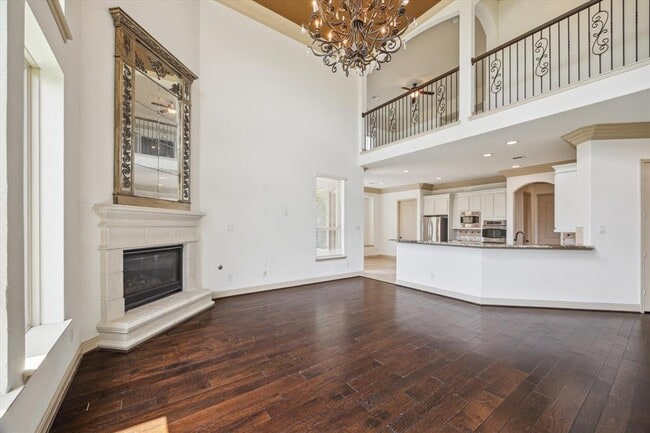 Building Photo - 27 Tioga Pl