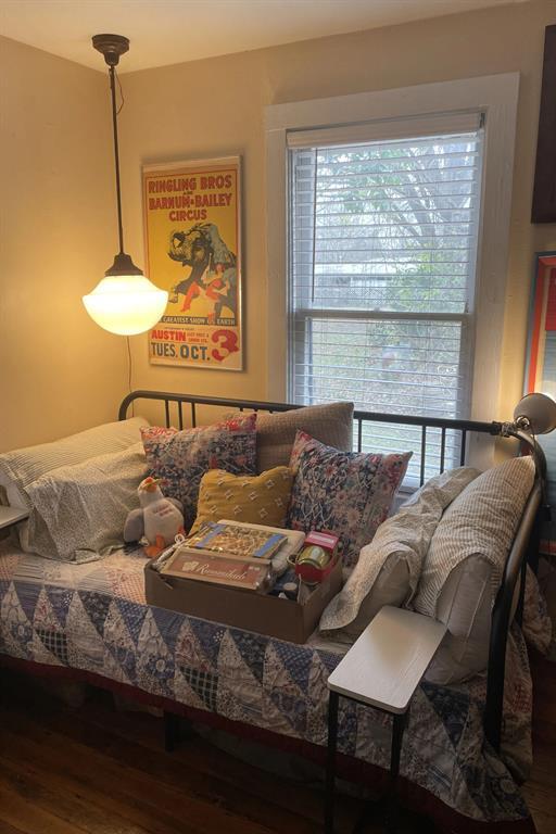 Building Photo - 200 S Cedar St