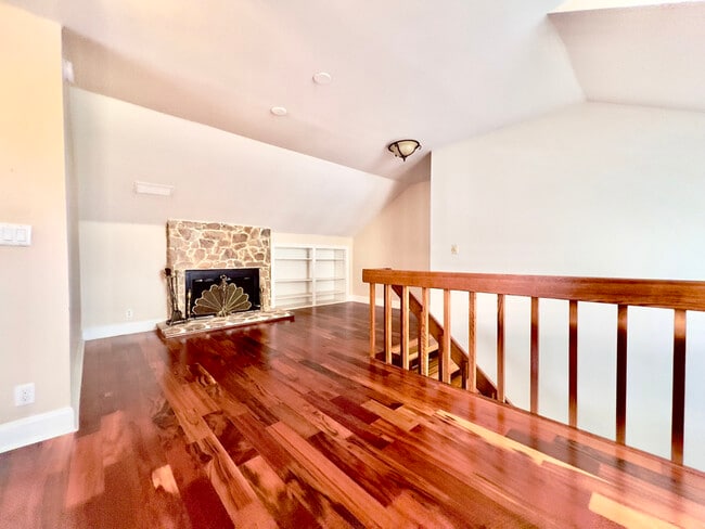 Building Photo - 849 Lasalle St