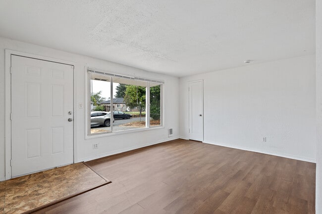 Building Photo - 10617 Addison St SW
