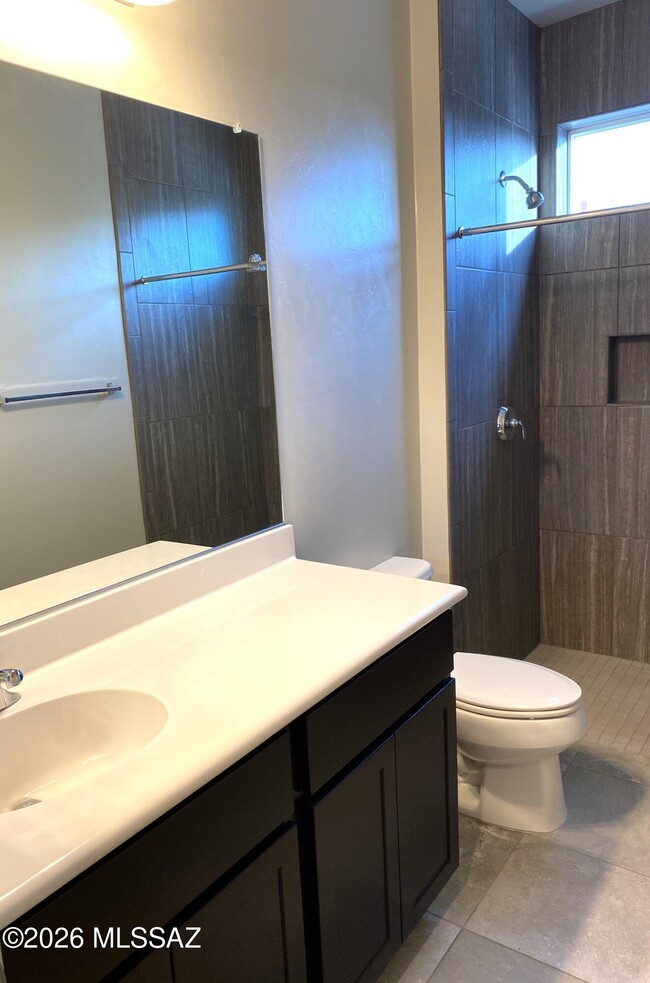 Building Photo - 3026 N Dasylirion Dr