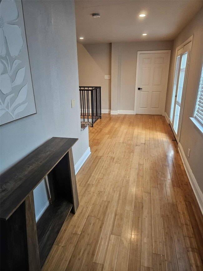 Building Photo - 812 Marlin St