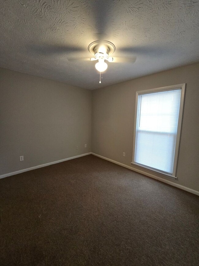 Building Photo - 526 Mill Cove