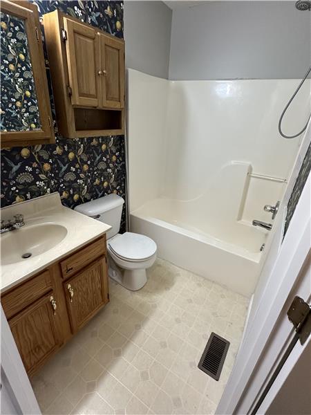Building Photo - 2691 Edenbridge Ct