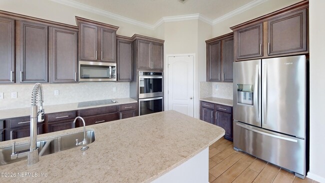 Building Photo - 15790 Whitebark Dr