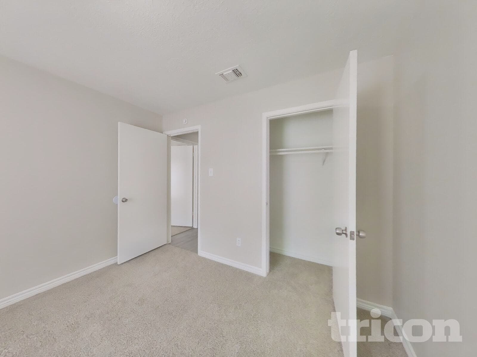 Building Photo - 5519 Bridgegate Dr