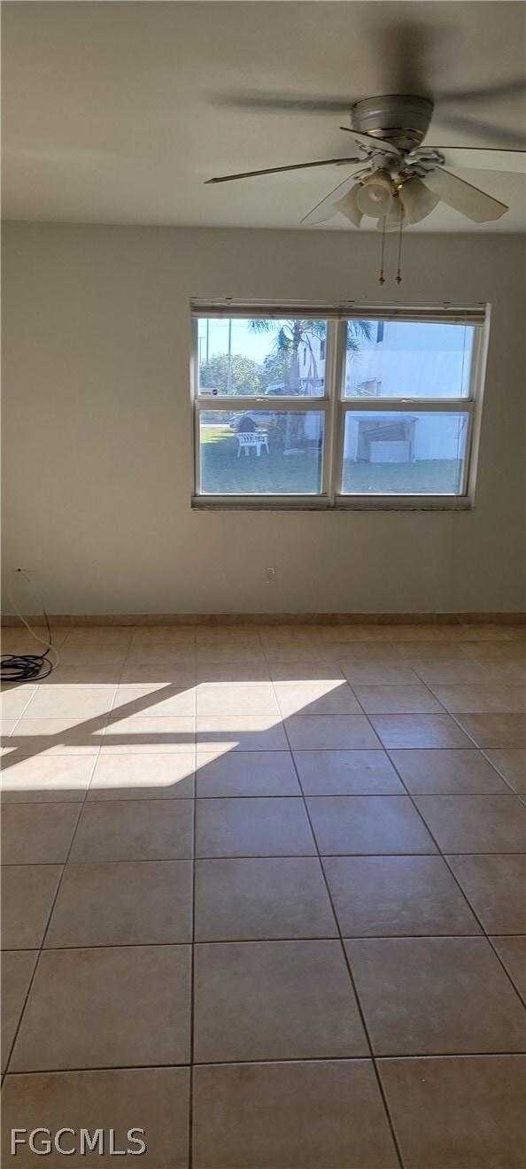 Building Photo - 621 SE 13th Pl