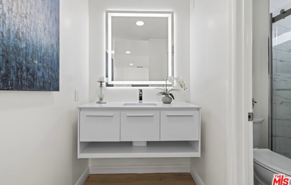 Building Photo - 13 Pepper Ct