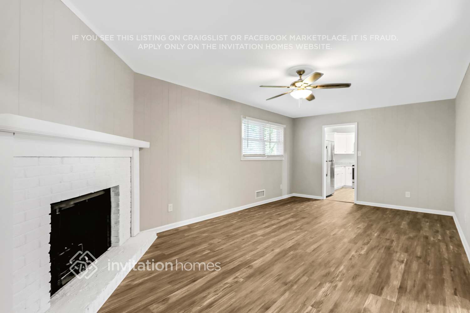 Building Photo - 3782 Lake Dr SE