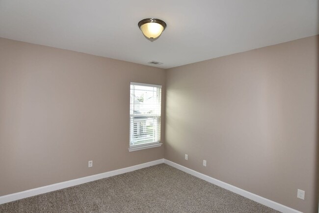 Building Photo - 179 Byron Dr