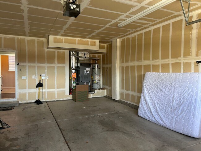 Building Photo - **READY FOR MOVE IN** Spark Home on Golf Course