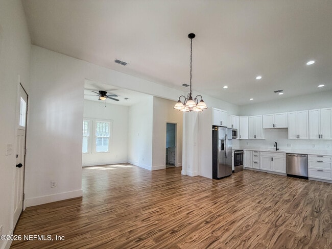 Building Photo - 2589 Post St