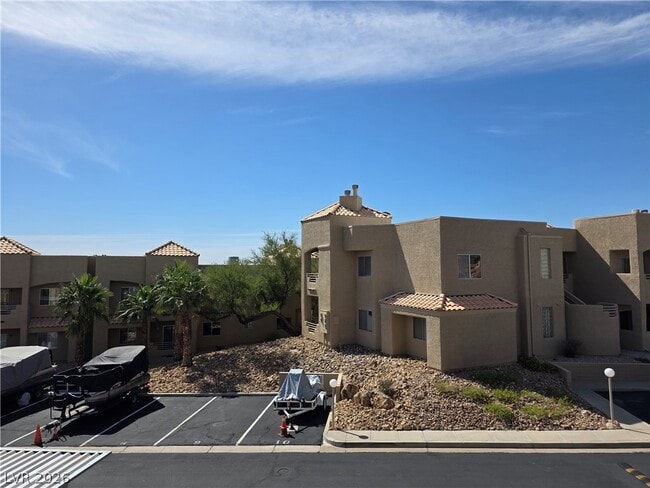 Building Photo - 2200 Highpointe Dr