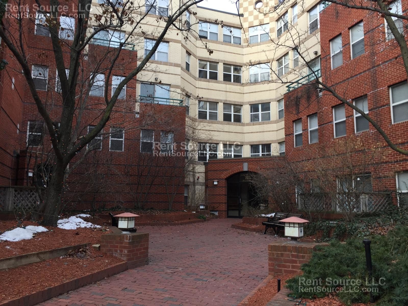 Building Photo - 175 Beacon St