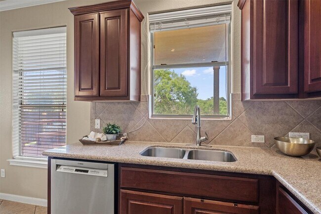 Building Photo - 3517 Shellcastle Ln