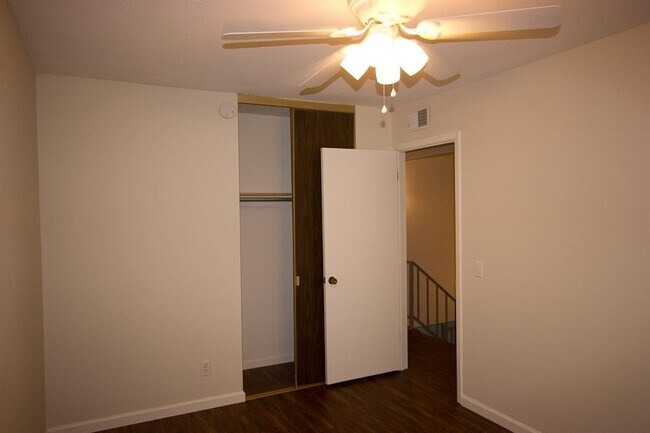 Building Photo - 5031 Fort Clark Dr