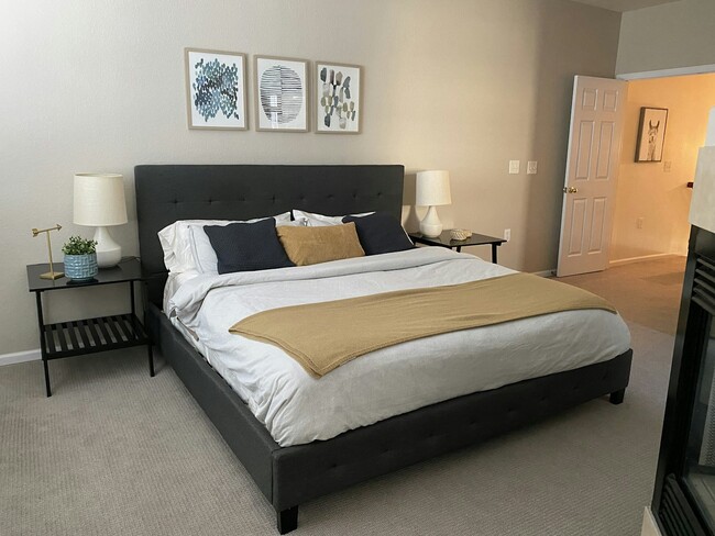 Building Photo - 16179 E Geddes Ln