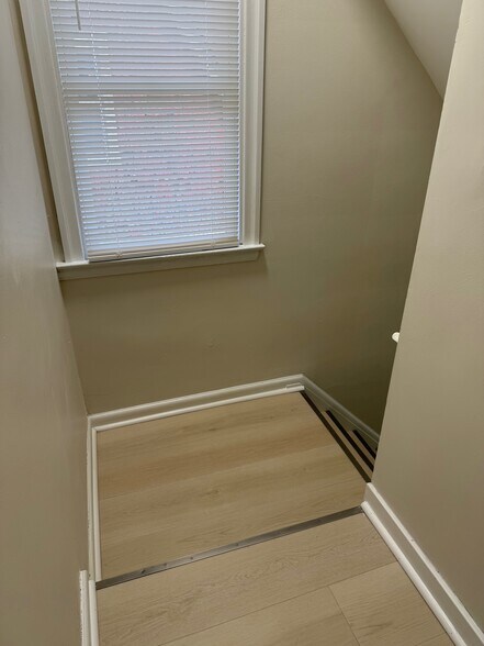 Building Photo - 5075 Somerset Ave