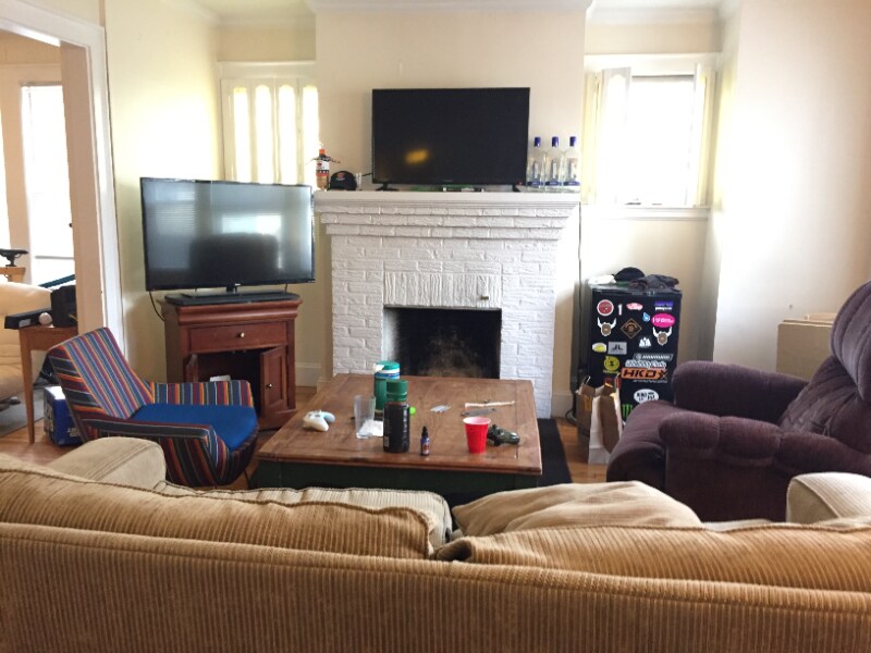 Building Photo - 208 Freeman St