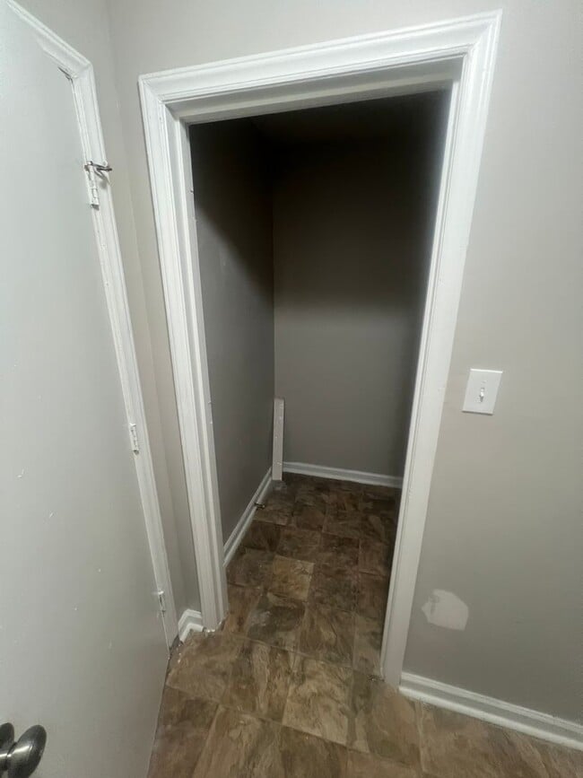 Building Photo - 2 Bedroom 2 Bath Condo