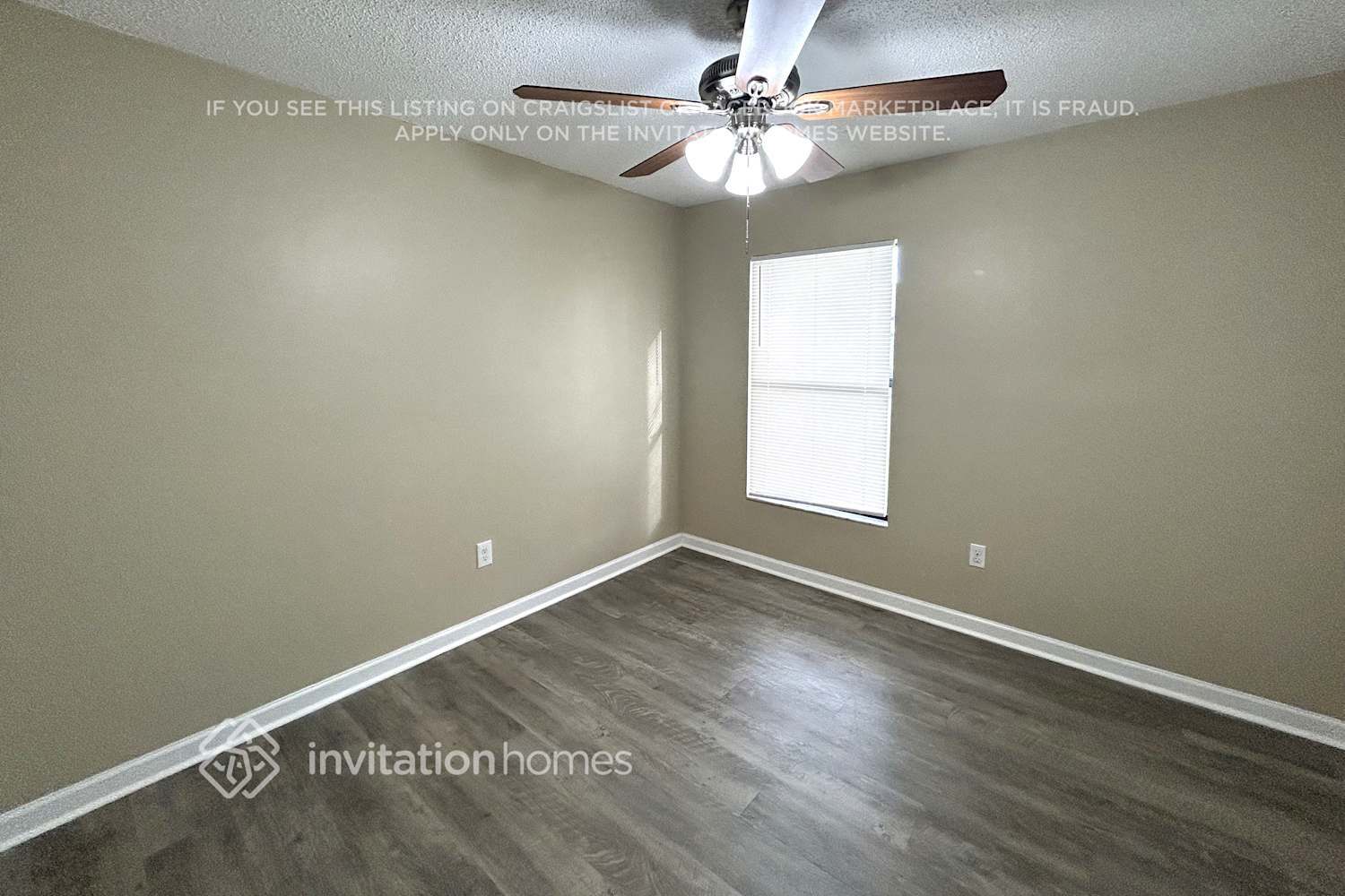 Building Photo - 1410 SW 3rd Ave