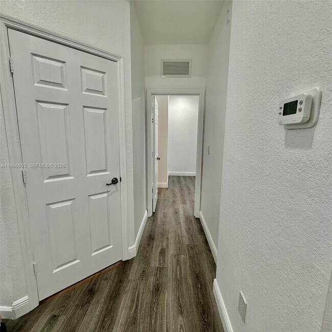 Building Photo - 11503 NW 89th St