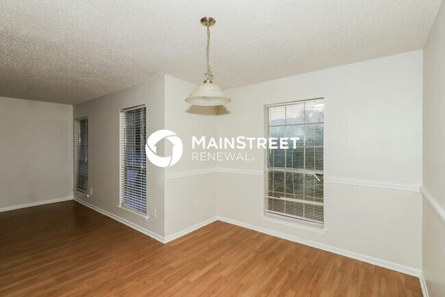 Building Photo - 4 Bedroom Pet-Friendly Home in Humble, TX with Main Street Renewal
