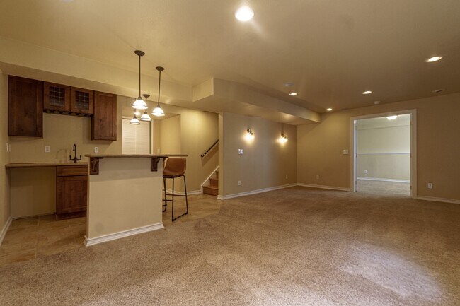 Building Photo - 9045 Aldersgate Ct