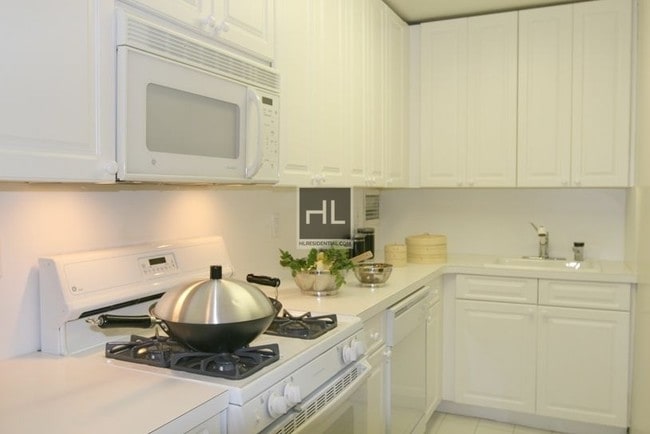 Building Photo - East 77th Street