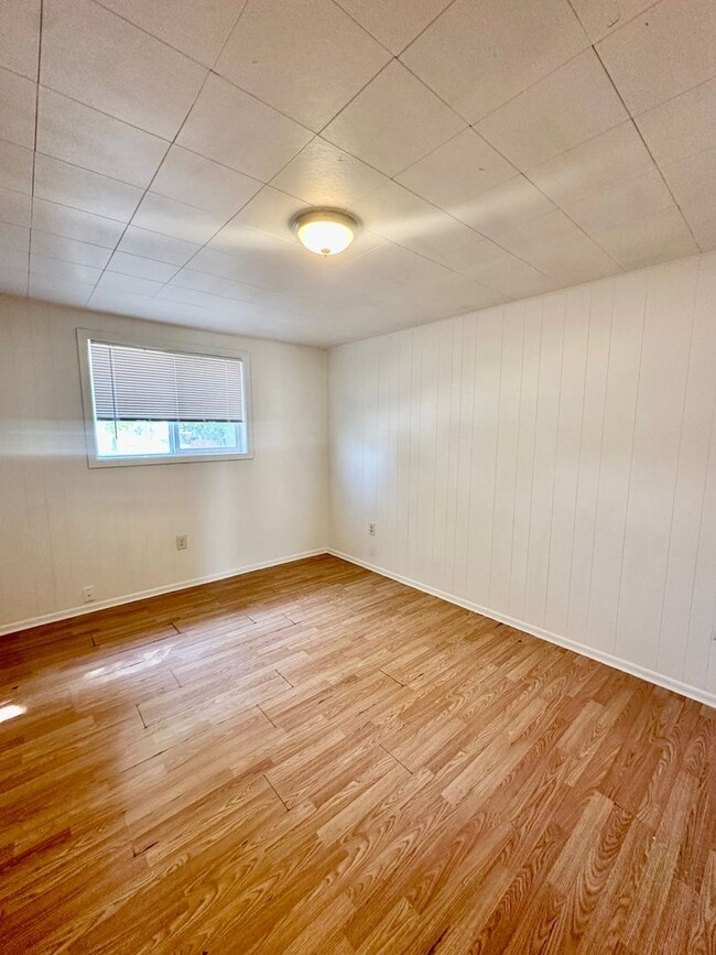Building Photo - Nice home for rent in Metolius!