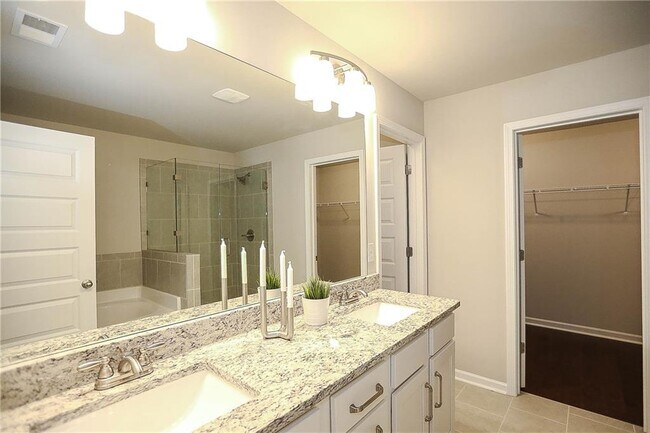 Building Photo - 2304 Shetley Creek Dr