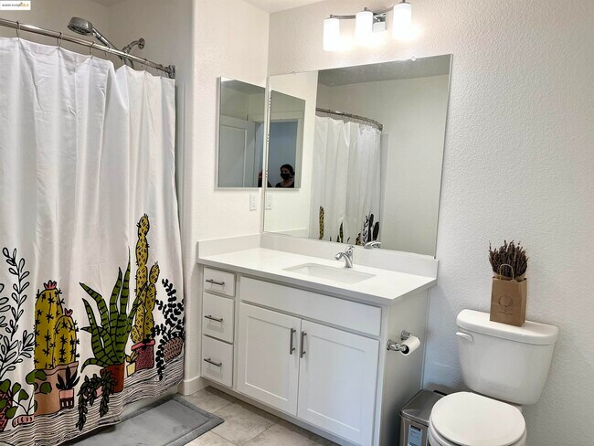 Building Photo - 2700 Wildflower Sta Pl