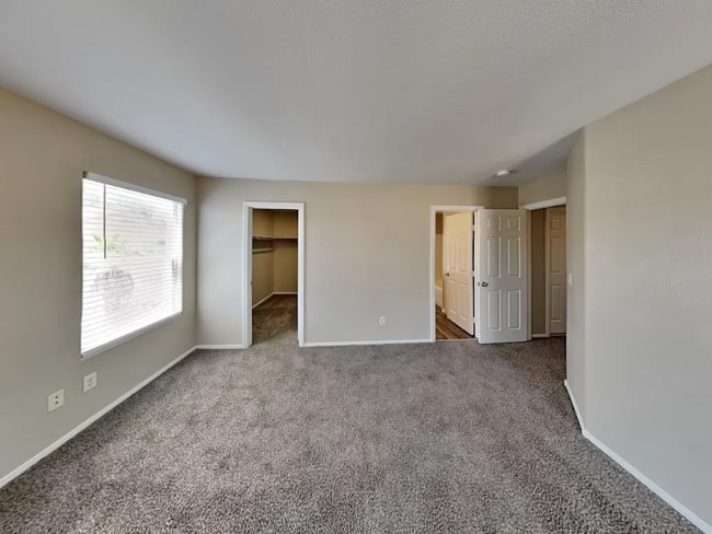 Building Photo - 9804 Grand Fir Ct
