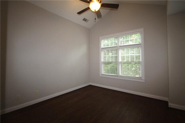 Building Photo - 1258 DeKalb Ave NE