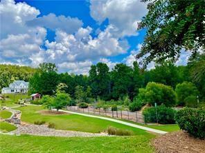 Building Photo - 845 Green Sapling Trl