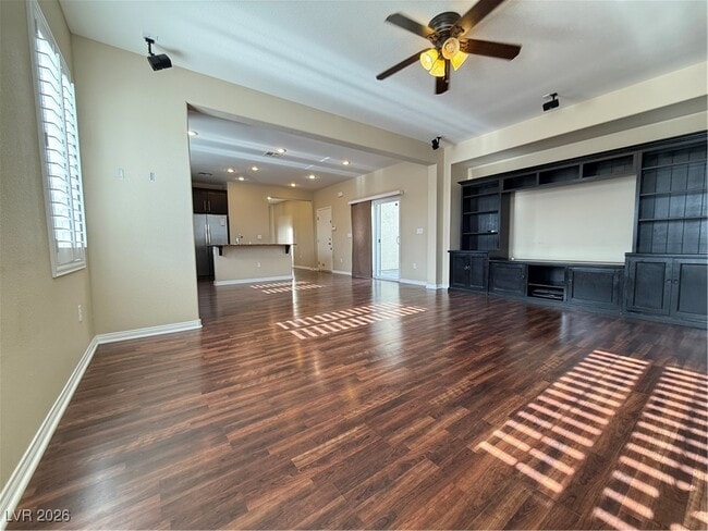 Building Photo - 9172 Domina Royal St