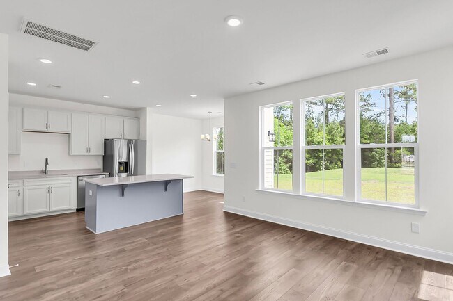 Building Photo - 335 Chapman Cir