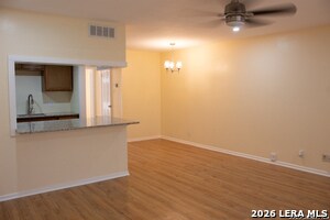 Building Photo - 8401 N New Braunfels Ave