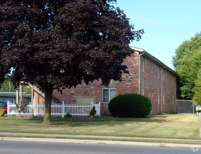 4703 Lewis Avenue - Valley Oak Apartments