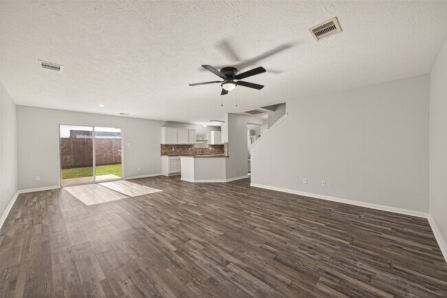 Building Photo - 7130 Cypress Pr Dr