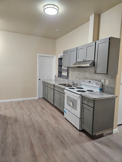 Building Photo - 180 S Lehua St