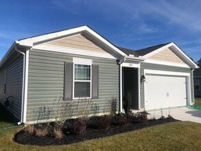 Building Photo - 4 Bedroom Home in desired community with pool.