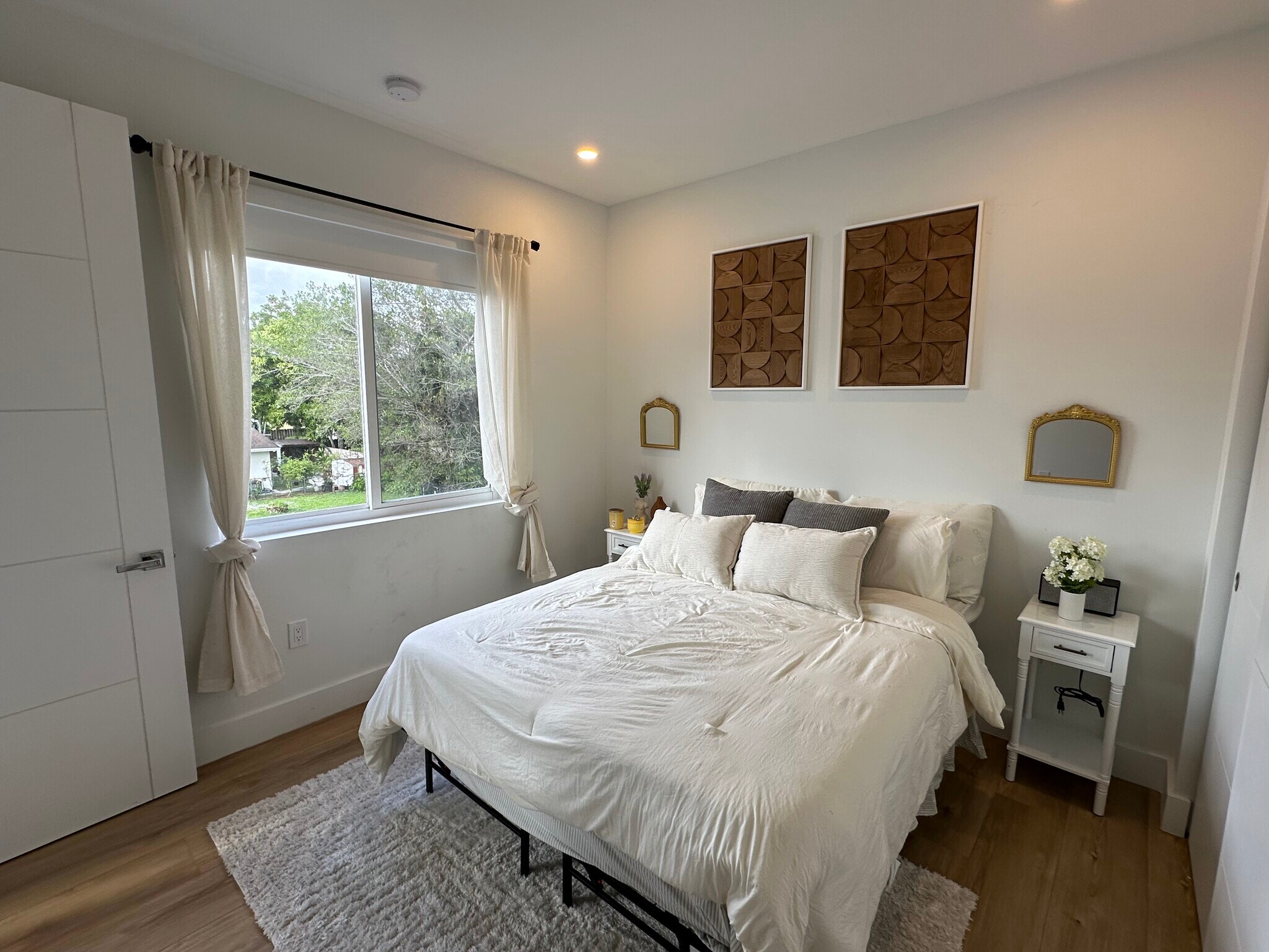 Building Photo - 2109 SW 18th Ave