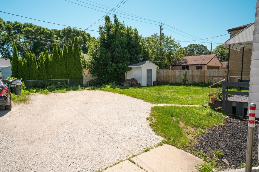 Building Photo - 2158 S 80th St