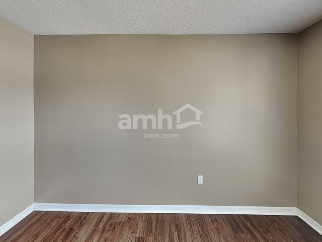 Building Photo - 309 Verdi St