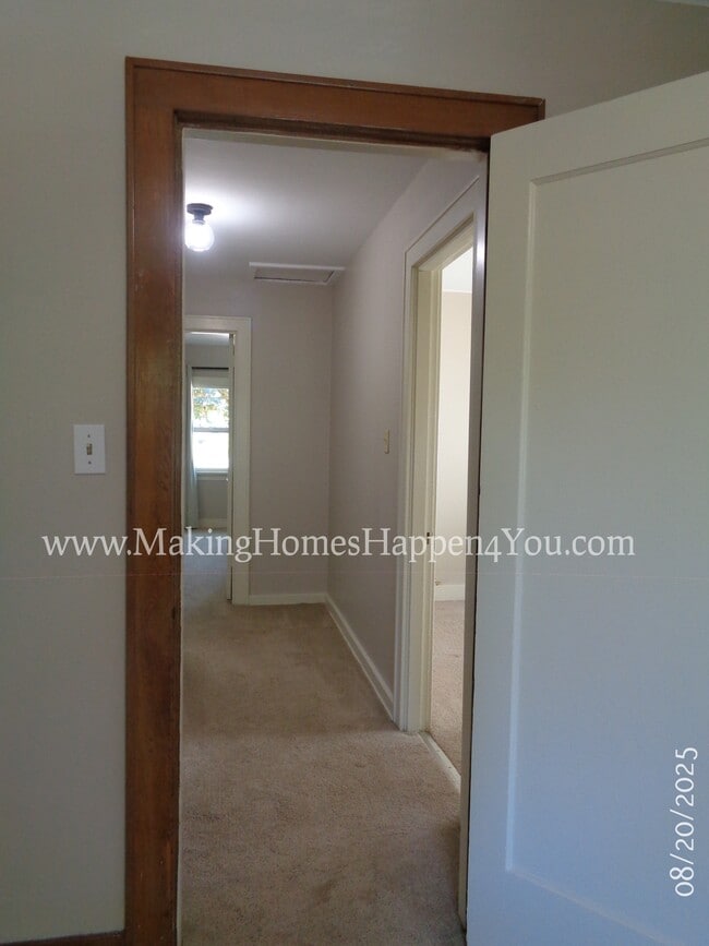 Building Photo - 2160 Trade St SE