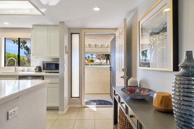 Building Photo - 77116 Pauma Valley Way