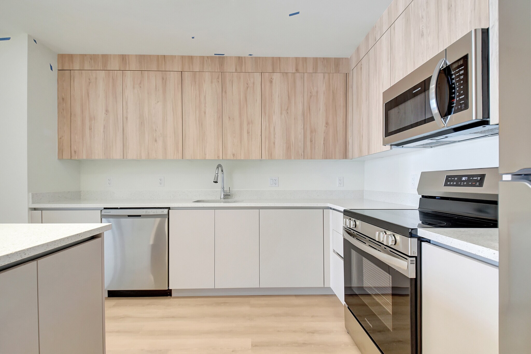 Building Photo - 321 Princeton Dr